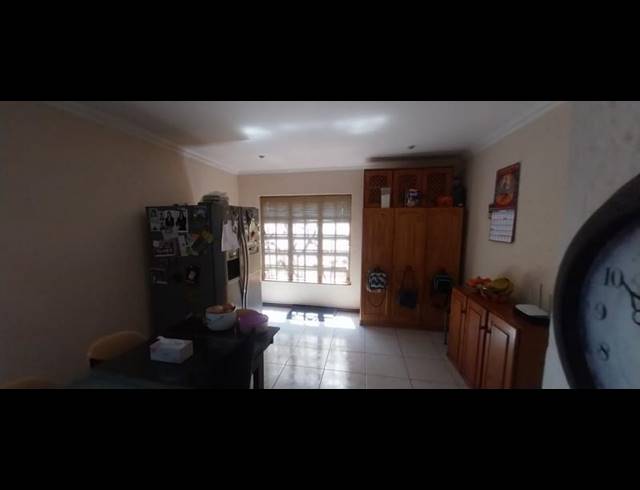 4 BEDROOM HOUSE FOR SALE IN KENSINGTON